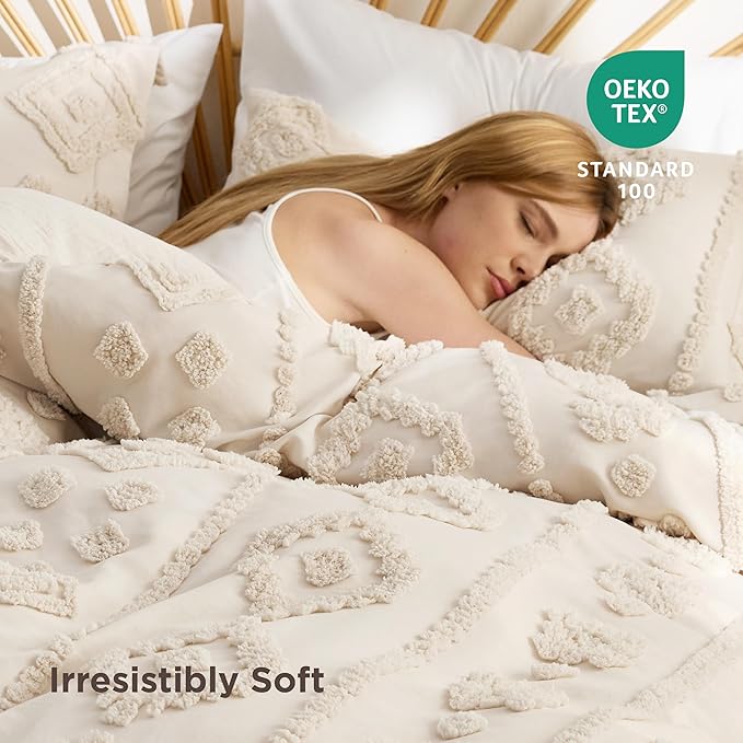 Bedsure Boho Duvet Cover Queen Size - Beige Tufted Boho Bedding, Farmhouse Shabby Chic Embroidery Bedding for All Seasons, 3 Pieces, 1 Soft Jacquard Queen Comforter Cover and 2 Pillow Shams