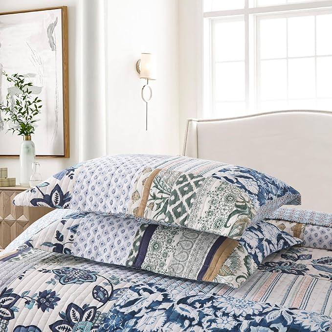 Yvooxny King Quilt Set Reversible Quilted Bedspread 3-Piece Lightweight Floral Real Patchwork Coverlet Bedding Set with Pillowcases for All Seasons, 108 * 96 Inches
