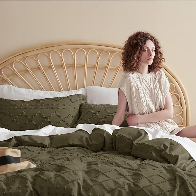 Bedsure Boho Duvet Cover Queen Size - Olive Green Breathable & Soft Boho Bedding, Machine Washable Comforter Cover for All Seasons, Includes 1 Duvet Cover 90"x90" with 2 Pillow Shams & Zipper Closure