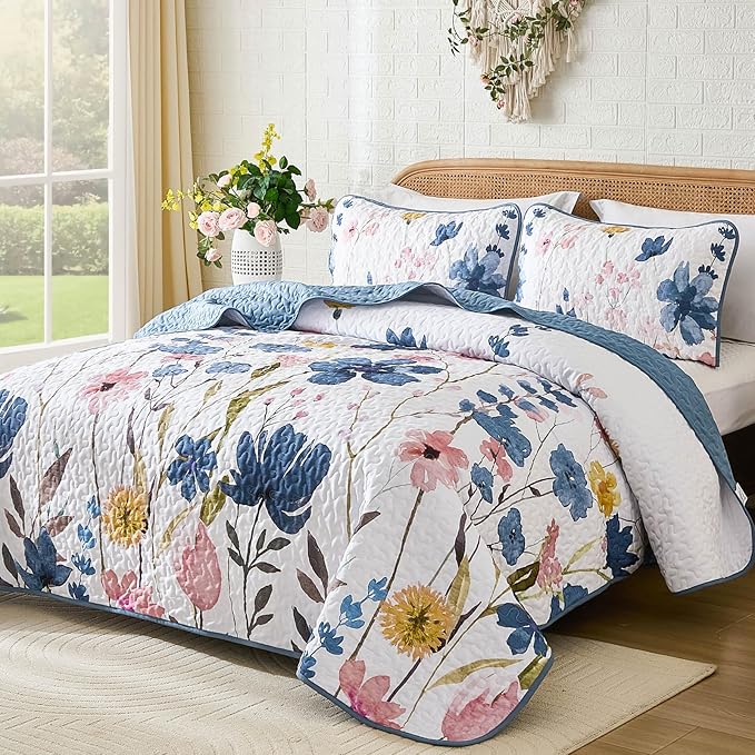 Anibedding Dark Blue Quilt Set King, Floral Bedspread Soft Microfiber Lightweight King Size Quilt Bedding Sets Flower Coverlet for All Season(King, 104"x90")