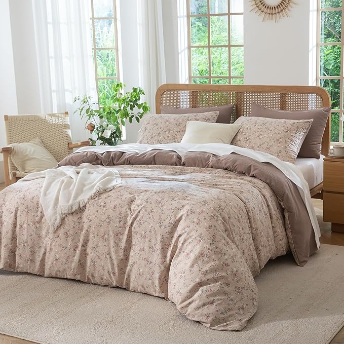 King Size Comforter Set Floral Soft 3 Pieces Chic Crinkle Gauze Fabric Garden Style Vintage Floral Print Botanical Comforter for All Seasons Luxury Warmth Comfy Breathable with 2 Pillowcases