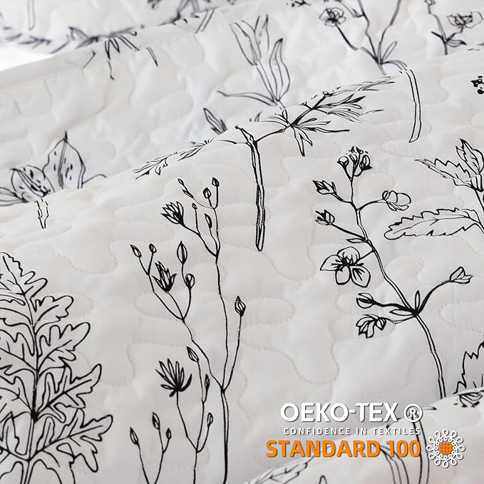 JANZAA Twin Quilt White Quilt Bed Spread Boho Quilt with Floral Pattern Microfiber Quilts Set 2 Pieces Lightweight Comforter Reversible Bedding Set 1Quilt（66x90 inches）,1 Pillowcase