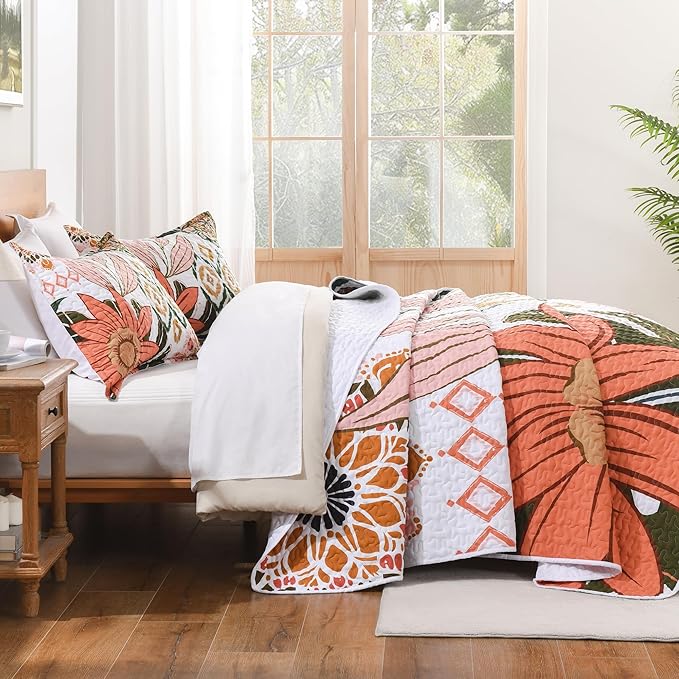 Andency Floral Boho Super King Quilt Bedding Set Pink, 3 Pieces Farmhouse Flower Botanical Bedspreads with 2 Shams, Soft Reversible Lightweight Microfiber Coverlet Set for All Season, 120"x120"