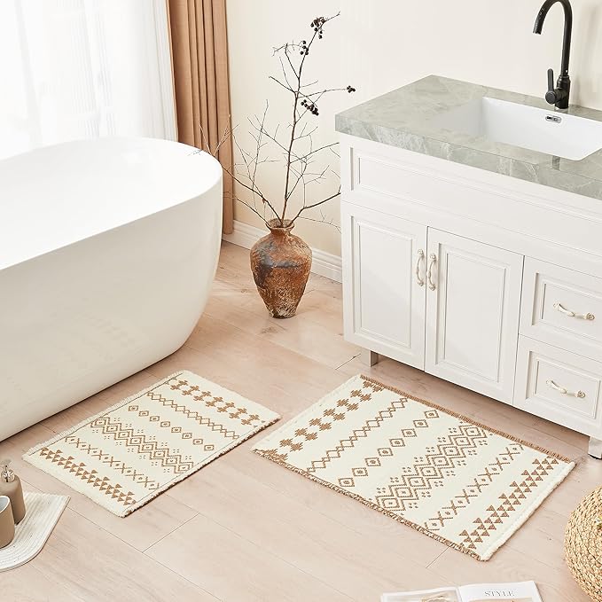 Douceur Boho Bath mat for Bathroom Floor Non Slip, Acrylic Blend Cute Bath Rugs with Tassels, Beige and Cream White Tribal Ethnic Pattern Farmhouse Bathroom Rugs, 15.7" x 23.6"