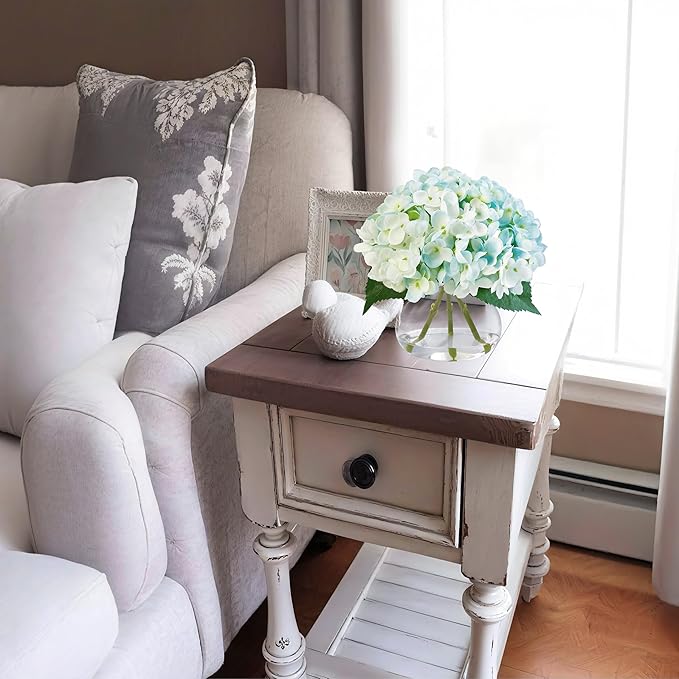 Hydrangea Artificial Flowers in Glass Vase, Blue Silk Fake Flowers Silk Centerpiece Table Decorations for Dining Room， Coffee Table Decor，Wedding, Home with Faux Water Decor（Light Blue）