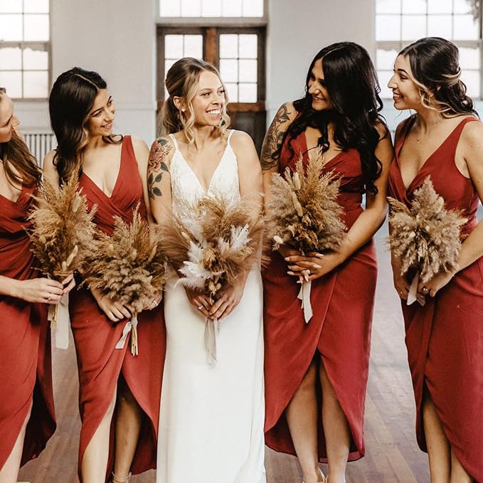 33pcs Pampas Grass Decor-Natural Dried Fluffy Brown Pompas Grass,Short Fluffy Pampas Grass Bulk for Small Boho vases,Wedding Flower,Boho Home Decor,Living Room Table Decor(17inch)