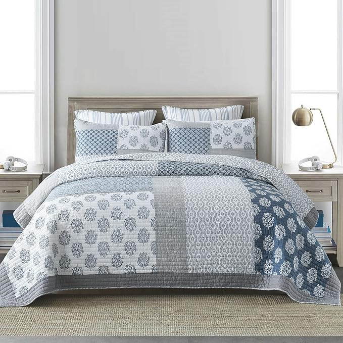 PANGUSHAN Quilt Set King Size, 100% Cotton Bedspread Quilt Bedding Set, Patchwork Reversible Floral Quilt for King Bed, Blue/Grey/White Bed Spread, Lightweight Comforter for All Season, 3 Pieces