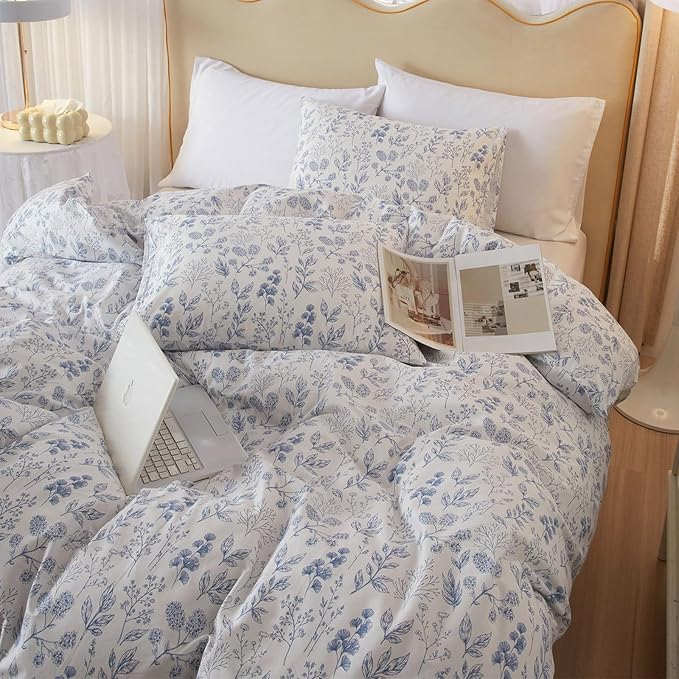 HighBuy White Blue Floral Cottagecore Boho Comforter Set, Full Size, 3 Piece, 1 Comforter & 2 Pillowcases, All Season