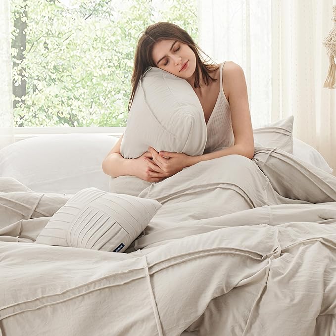 Bedsure Grid Boho Duvet Cover Queen Size - Shabby Chic Tufted Boho Bedding Set, 3 Pieces Shabby Chic Home Bedding for All Seasons, Includes 1 Queen Duvet Cover & 2 Pillowcases (Light Beige, 90" x 90")