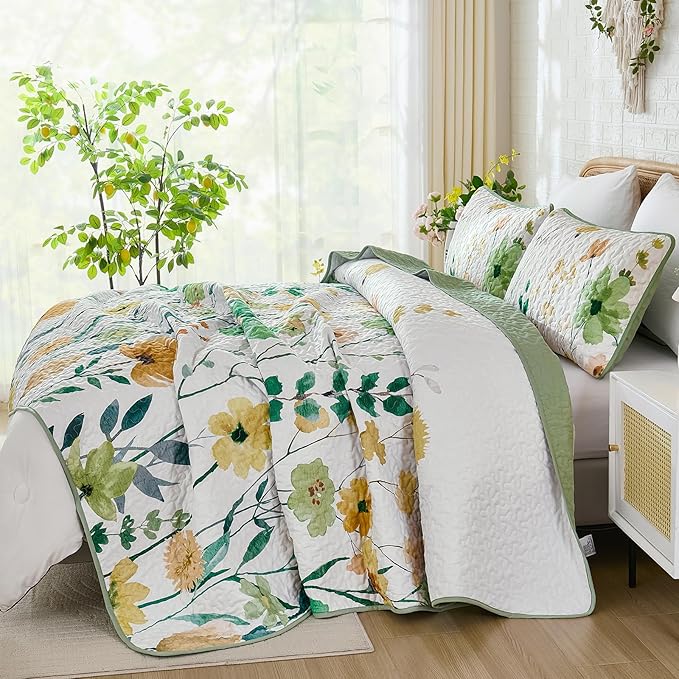 Anibedding Green Quilt Set Queen Size, Floral Bedspread with 2 Pillowcases, Soft Microfiber Lightweight Coverlet Bedding Set for All Season(96"x90")