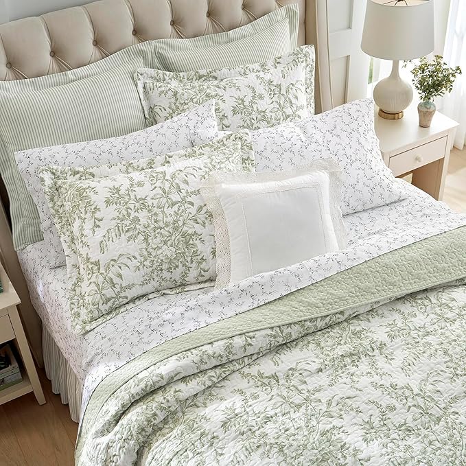 Laura Ashley - Twin Quilt Set, Reversible Cotton Bedding with Matching Sham, Lightweight Home Decor for All Seasons (Bedford Green/Off-White, Twin)