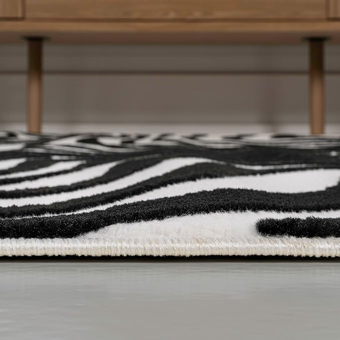 JONATHAN Y Maribo High-Low Abstract Striped Black/White 4x6 Area Rug Indoor, Non-Shedding, Stain Resistant for Bedroom, Living Room, Kitchen (SCN103F-4)