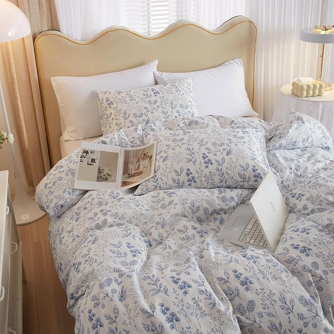 HighBuy Blue Floral Comforter Set Twin XL White Botanical Bedding Comforter Set Twin XL Bed Soft Cottagecore Blue Flowers Coquette Bedding Set Aesthetic Boho Comforter with 2 Pillowcase