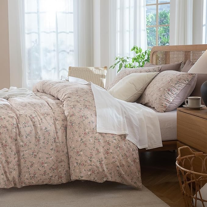 Queen Size Comforter Set Floral Soft 3 Pieces Chic Crinkle Gauze Fabric Garden Style Vintage Floral Print Botanical Comforter for All Seasons Luxury Warmth Comfy Breathable with 2 Pillowcases