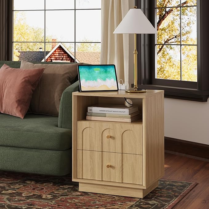 Nightstand Set of 2 with Charging Station, Mid Century Modern Nightstand with Arched Design,Boho End Table with Wood Grain Texture, Bedside Table for Bedroom Living Room Sofa Office, Oak