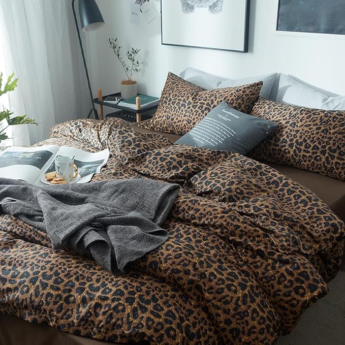 Leopard Print Comforter Set California King Vintage Animal Cheetah Printed Comforter with 2 Pillowcases Fluffy Soft Microfiber Floral Bedding Set 3 Pieces Farmhouse Leopard Pattern Comforter Set
