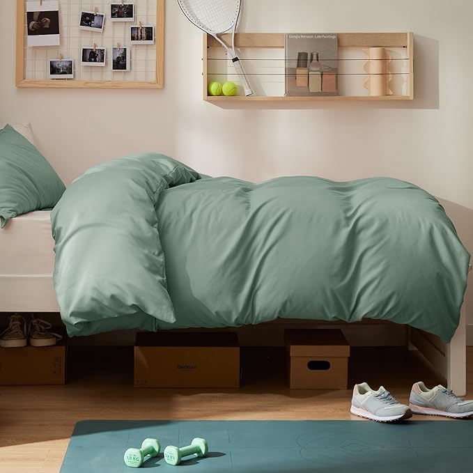 Bedsure Duvet Cover Twin/Twin XL Size - Soft Double Brushed Bedding Set for Kids & Adults, Zipper Closure, 2 Pieces, Includes 1 Duvet Cover (68"x90") & 1 Pillow Sham, NO Comforter, Sage Green