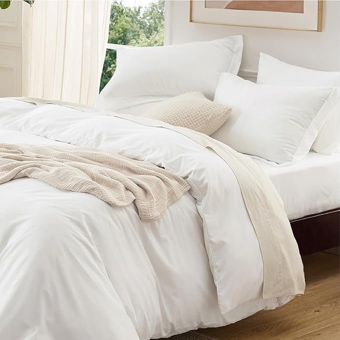 Bedsure Duvet Cover with Fitted Sheet King - 6 Pieces, Deep Pocket, Hotel Luxury Soft Double Brushed Bedding Set, 1 Duvet Cover, 1 Fitted Sheet, 2 Pillow Shams, 2 Pillowcases, NO Comforter, White
