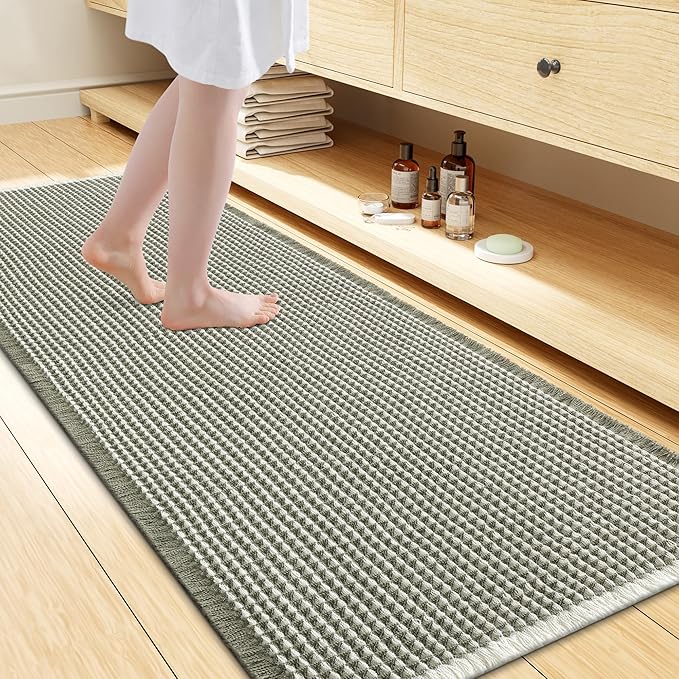 Smiry Waffle Bath Mat 47x24, Extra Soft Absorbent Bathroom Rugs, Non Slip Machine Washable Quick Dry Bath Rugs for Bathroom Floor, Tub, Shower, Home Decor Accessories, Green & Cream