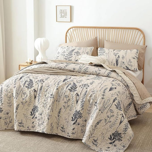 JANZAA Twin Quilt Beige Quilt Bed Spread Boho Quilt with Floral Pattern Microfiber Quilts Set 2 Pieces Lightweight Comforter Reversible Bedding Set,1Quilt 66x90 inches,1 Pillowcase
