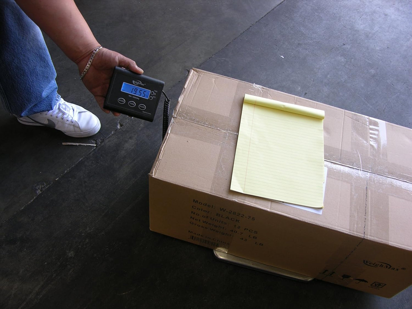 WeighMax W-4830 Industrial Postal Scale - 330lb Capacity for Accurate Weighing