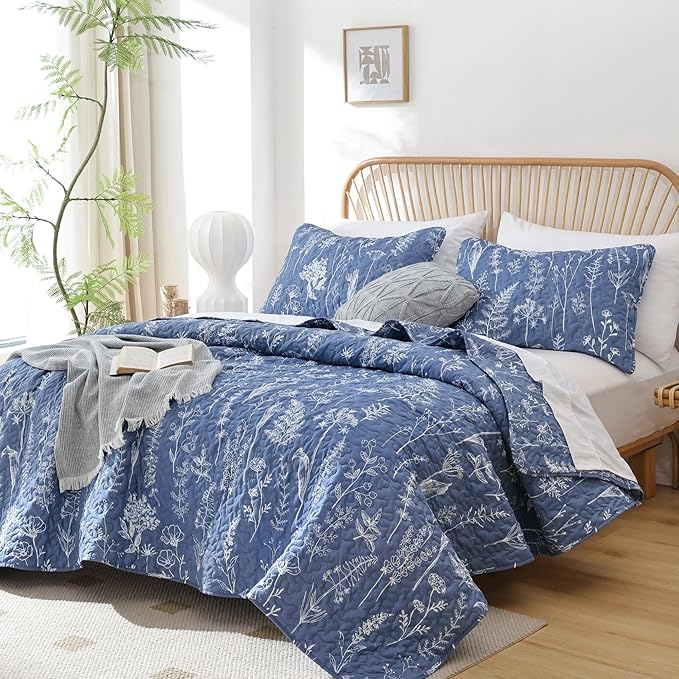 JANZAA Quilt King Size Infinity Blue Quilt Bed Spread Boho Quilt with Floral Pattern Microfiber Quilts Set 3 Pieces Lightweight Comforter Reversible Bedding Set,1Quilt 104x90 inches, 2 Pillowcases