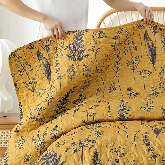 JANZAA King Size Ginger Quilt Bed Spread Boho Quilt Set 3 Pieces Lightweight Comforter Reversible Bedding Set, 1 Quilt 104x90 inches, 2 Pillowcases