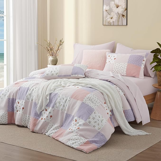 Oli Anderson Queen Comforter Set, 7 Pieces Misty Pink Floral Seersucker Bed Comforter, Patchwork Reversible Bed in a Bag with Comforter, Sheets, Pillowcases & Shams (Misty Pink, Queen)