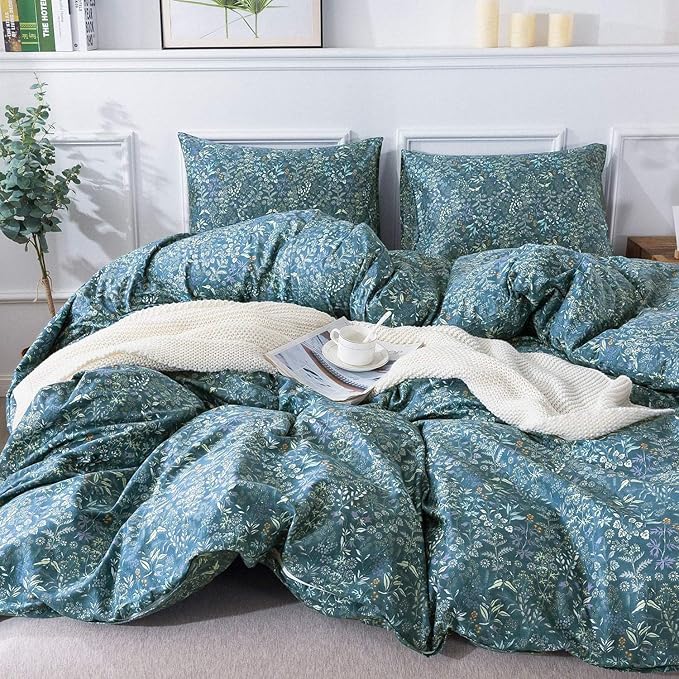 Blue Floral Comforter King Size Comforter Set Fluffy Soft Floral Bedding Comforter for Girls Women Vintage Blue Flower Comforter Set Boho Cottagecore Comforter with 2 Pillowcases for All Season