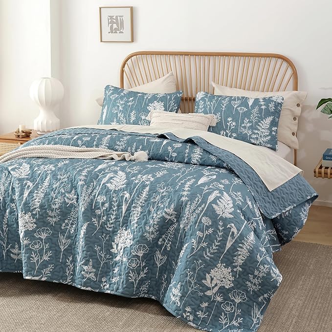 JANZAA Quilts Queen Size Bed Spread Botanical 3 Pieces Quilts Queen Size Sets with Floral Pattern Lightweight Microfiber Bedding Reversible 1 Quilt and 2 Pillow Cases-Mineral Blue