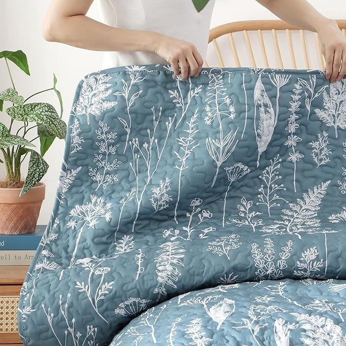 JANZAA Quilt King Size Mineral Blue Quilt Bed Spread Boho Quilt with Floral Pattern Microfiber Quilts Set 3 Pieces Lightweight Comforter Reversible Bedding Set,1Quilt 104x90 inches, 2 Pillowcases
