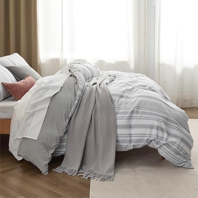 Bedsure Twin/Twin XL Duvet Cover Kids - Striped Reversible Duvet Cover Set with Zipper Closure, 2 Pieces Grey Bedding Set with 8 Corner Ties and 1 Pillow Sham 20"x26"