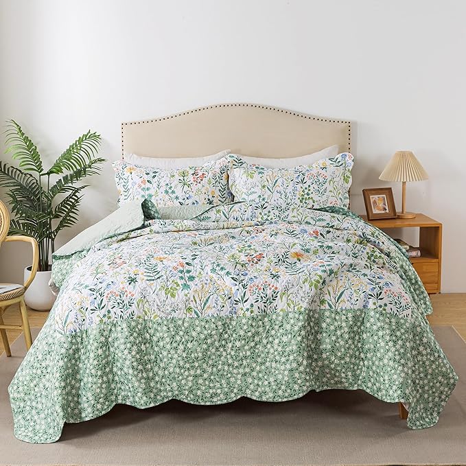 HoneiLife Oversized Queen Bedspread - Floral Quilt Sets 106"x106",3-Piece Lightweight Bedspreads Microfiber Coverlets Queen Quilt Bedding Sets Wildflower Quilts for All Season Use