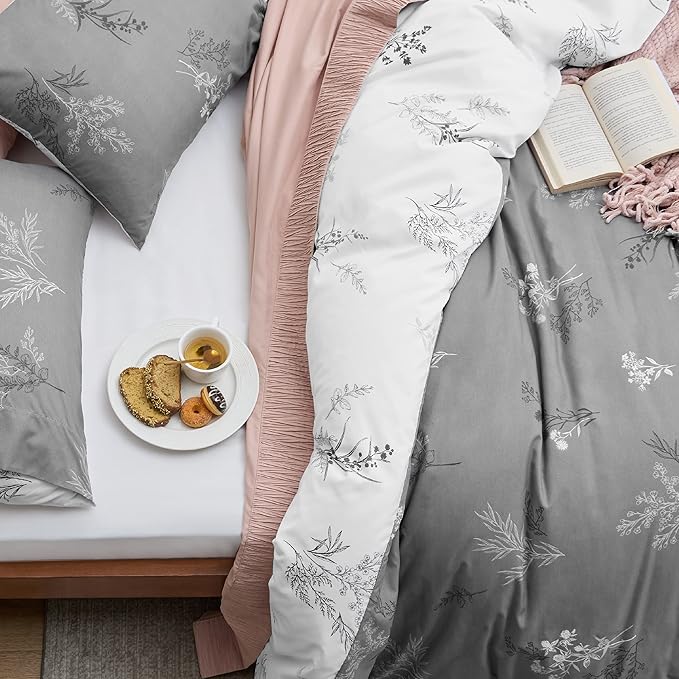 Bedsure Duvet Cover King Size - Reversible Floral Duvet Cover Set with Zipper Closure, 3 Pieces Grey Bedding Set with 8 Corner Ties and 2 Pillowcases 20"x36"