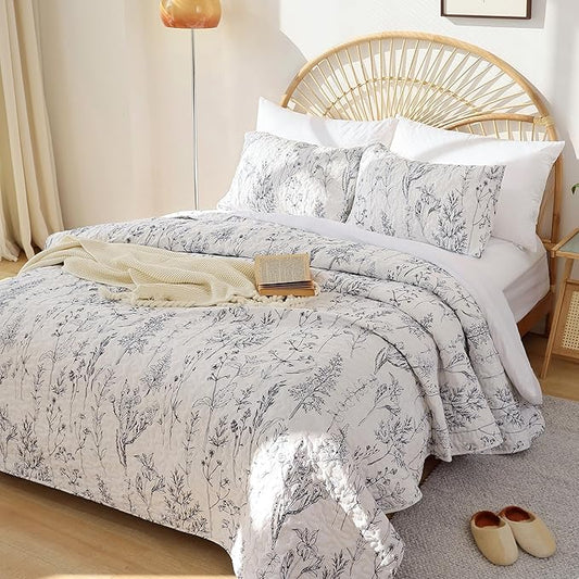 JANZAA Twin Quilt White Quilt Bed Spread Boho Quilt with Floral Pattern Microfiber Quilts Set 2 Pieces Lightweight Comforter Reversible Bedding Set 1Quilt（66x90 inches）,1 Pillowcase