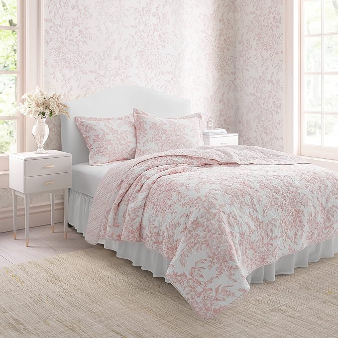 Laura Ashley - Twin Quilt Set, Soft & Reversible Cotton Floral Bedding with a Medium Weight Feel, 2 Piece Bed Set with Matching Pillowcase (Bedford Pink)