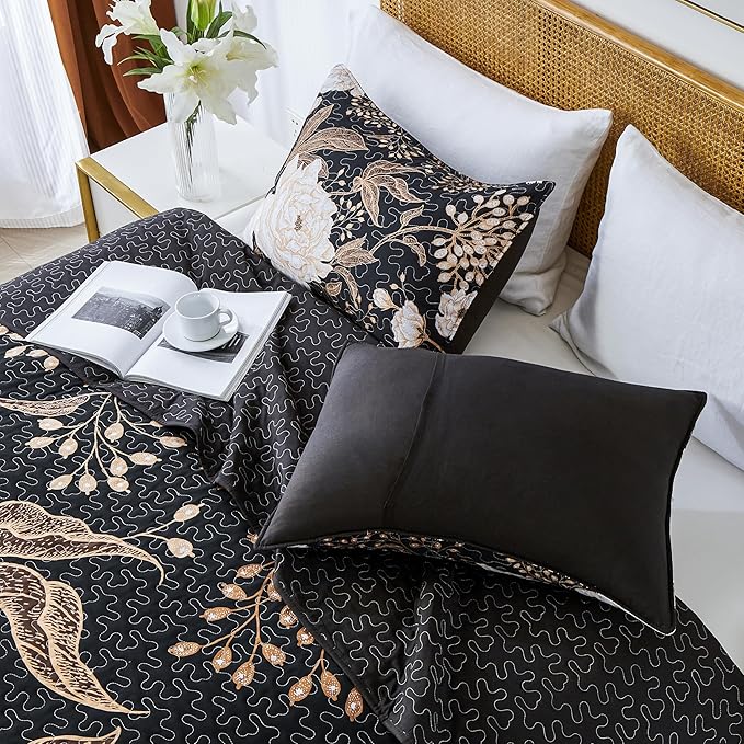 Yogeneg King Size Quilt Set,White Gold Floral Botanical Pattern Black Bedding Set,3 Piece Lightweight Soft Summer Bedspread Coverlet with 2 PIillow Sham for All Season(Black Floral,110"x96")