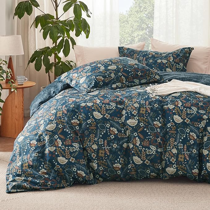 Bedsure Duvet Cover King Size - Reversible Floral Duvet Cover Set with Zipper Closure, 3 Pieces Navy Blue Bedding Set with 8 Corner Ties and 2 Pillow Shams 20"x36"