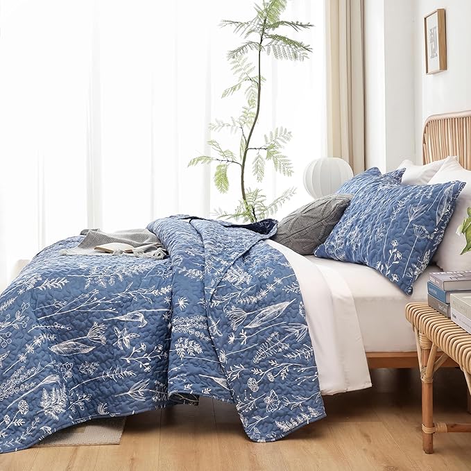 JANZAA Twin Quilt Infinity Blue Quilt Bed Spread Boho Quilt with Floral Pattern Microfiber Quilts Set 2 Pieces Lightweight Comforter Reversible Bedding Set, 1 Quil 66x90 inches, 1 Pillowcase