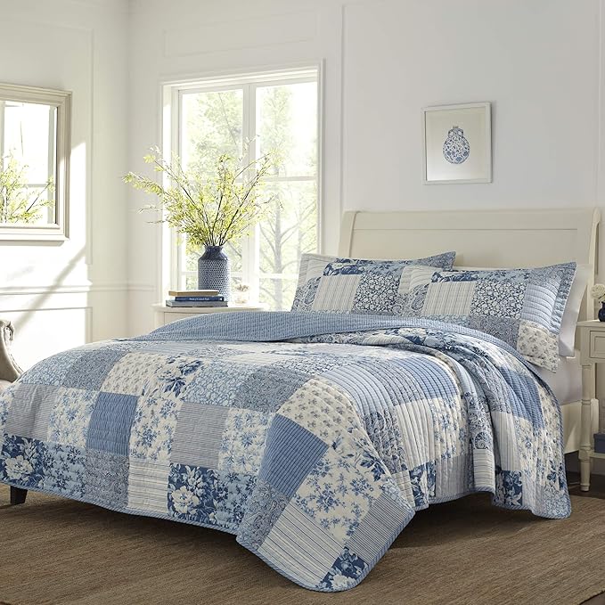 Laura Ashley - Queen Quilt Set, Soft & Reversible Cotton Floral Bedding with a Medium Weight Feel, 3 Piece Bed Set with Matching Pillowcases (Paisley Printed Patchwork Blue)