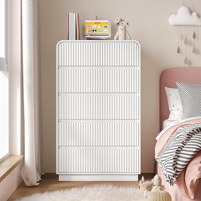 Tall Dresser for Bedroom with 5 Drawers, Fluted Chest of Drawers with Round Curved Corner, Hidden Handles, Modern Wood Storage Organizer for Bedroom, Nursery, Living Room