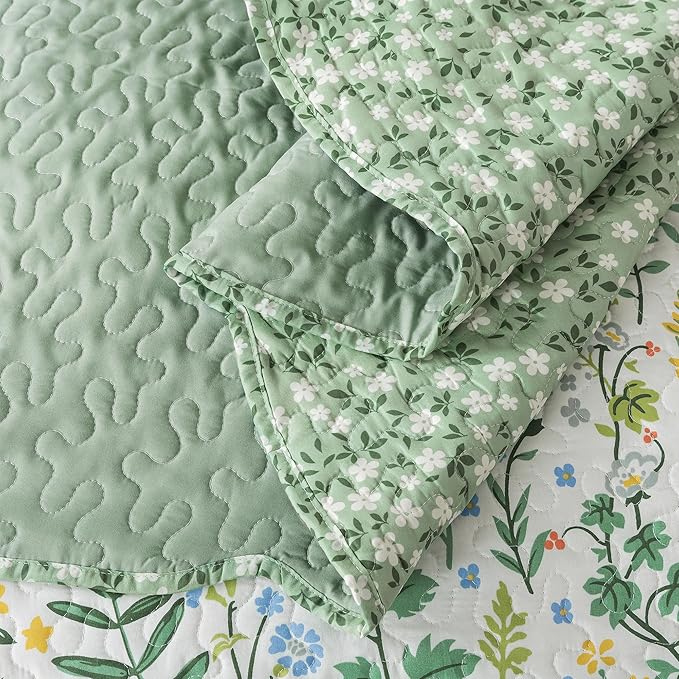 HoneiLife Oversized Queen Bedspread - Floral Quilt Sets 106"x106",3-Piece Lightweight Bedspreads Microfiber Coverlets Queen Quilt Bedding Sets Wildflower Quilts for All Season Use