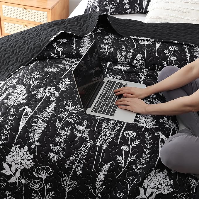 JANZAA Quilts Queen Size Bed Spread Botanical 3 Pieces Quilts Queen Size Sets with Floral Pattern Lightweight Microfiber Bedding Reversible 1 Quilt and 2 Pillow Cases-Black