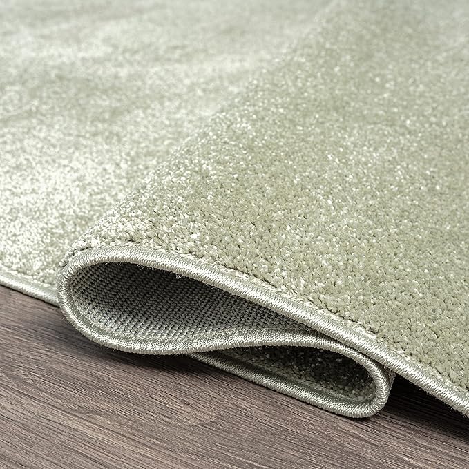 JONATHAN Y Haze Solid Low-Pile Green Indoor Area Rug 10x14, Coastal,Bohemian,Minimalist,Classic, Easy-Cleaning for Living Room,Bedroom,Kitchen,Pet Friendly,Non-Shedding (SEU100O-14)
