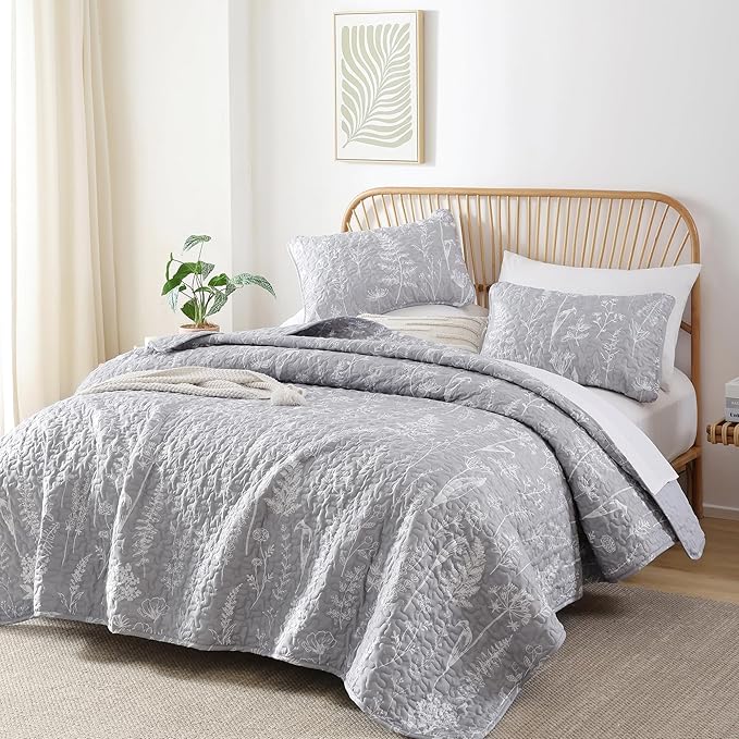 Janzaa Twin Boho Quilt Set - Grey Floral Pattern Microfiber Quilt & Pillowcase, 66x90 inches