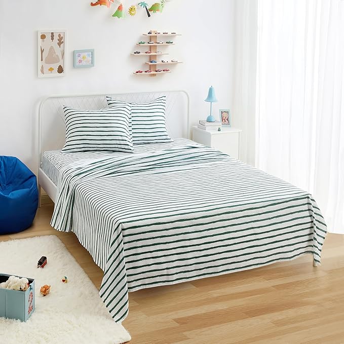 Amazon Basics Microfiber Kids' Sheet Set with Pillowcase, 4 Piece, Full, Green Stripes