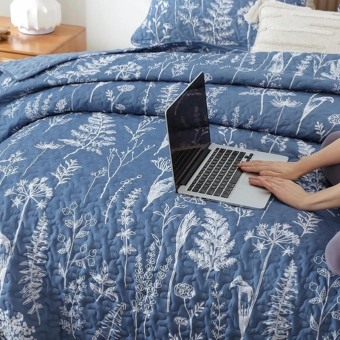 JANZAA Quilts Queen Size Infinity Blue Floral Queen Quilt Bedding Set Microfiber Boho Bedspread Lightweight Reversible Coverlet with 2 Pillowcases