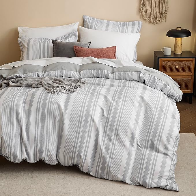Bedsure Duvet Cover Queen Size - Striped Reversible Duvet Cover Set with Zipper Closure, 3 Pieces Grey Bedding Set with 8 Corner Ties and 2 Pillow Shams 20"x26"