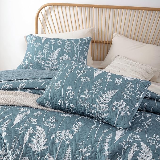 JANZAA Twin Quilt Mineral Blue Quilt Bed Spread Boho Quilt with Floral Pattern Microfiber Quilts Set 2 Pieces Lightweight Comforter Reversible Bedding Set, 1Quilt 66x90 inches,1 Pillowcase
