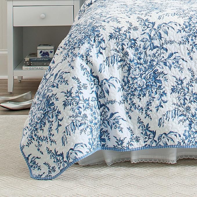 Laura Ashley Home - Bedford Collection - Luxury Premium Ultra Soft Quilt Set, Comfortable & Stylish, All Season Bedding, King, Delft